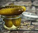 Verduras en escabeche: ¿cómo elegir las variedades adecuadas? / Carretilla amarilla